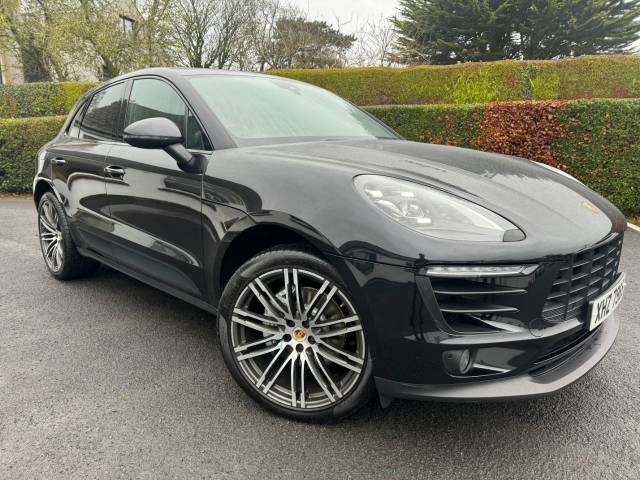 Porsche Macan 3.0 𝐕𝐄𝐇𝐈𝐂𝐋𝐄 𝐑𝐄𝐒𝐄𝐑𝐕𝐄𝐃 Estate Diesel Black